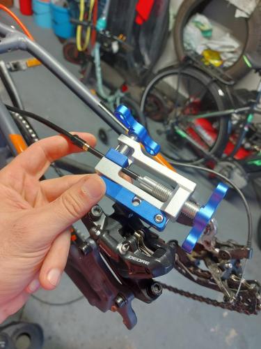 scurat canducta frana hidraulica